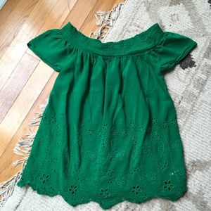 🦋3/$20🦋 Green off the shoulder top euc
